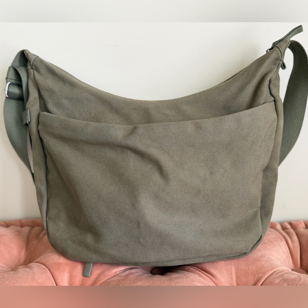 Béis Olive Green Canvas Shoulder Bag